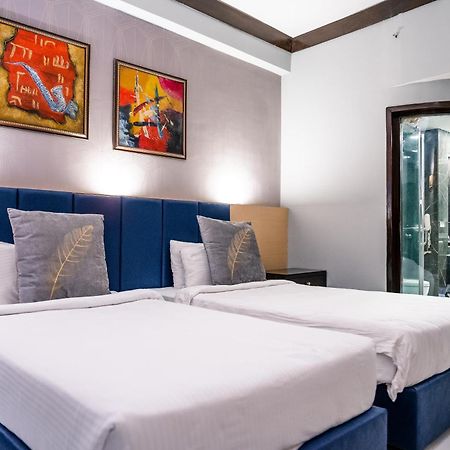 Hotel Pal Heights Бхубанешвар Екстериор снимка