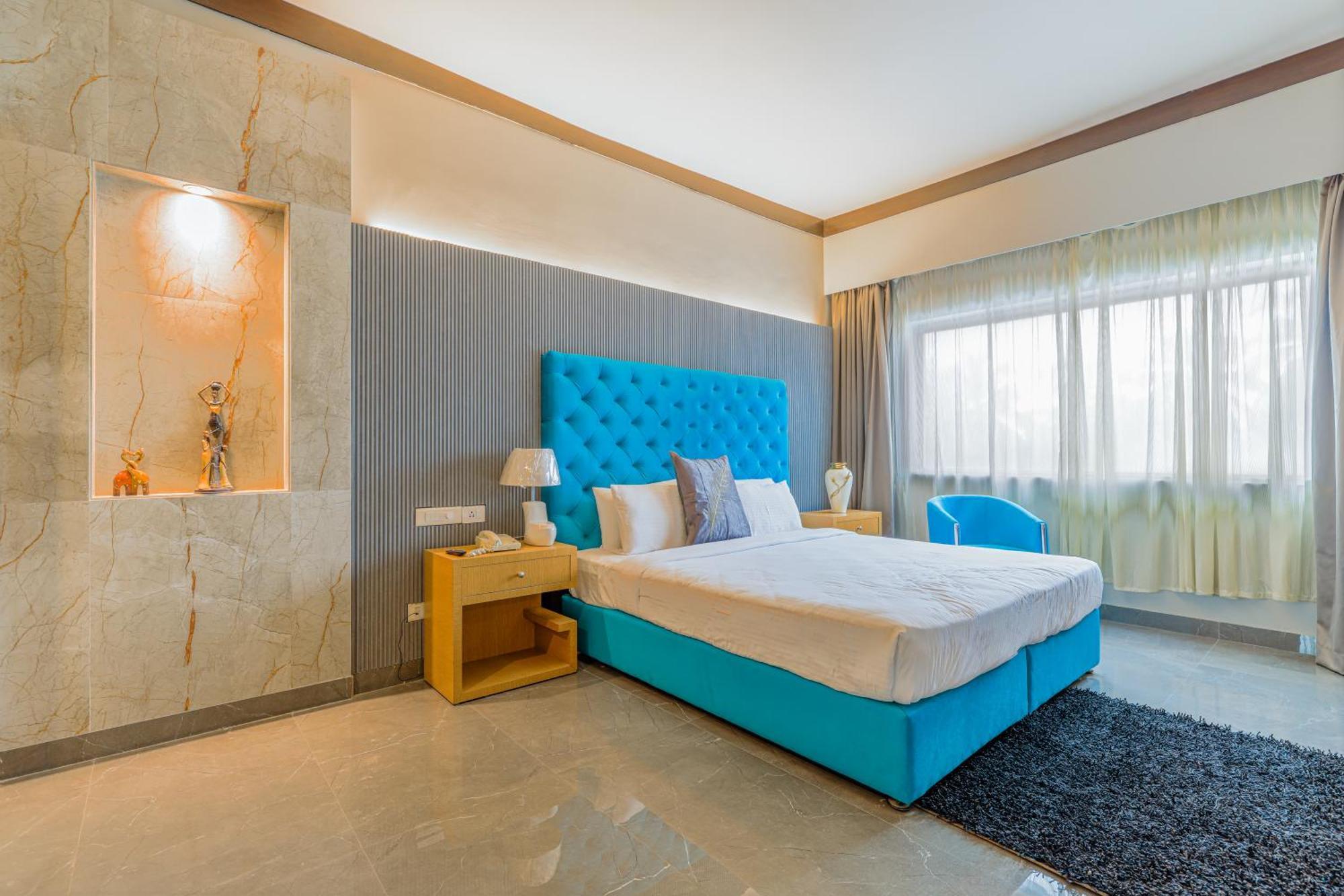 Hotel Pal Heights Бхубанешвар Екстериор снимка
