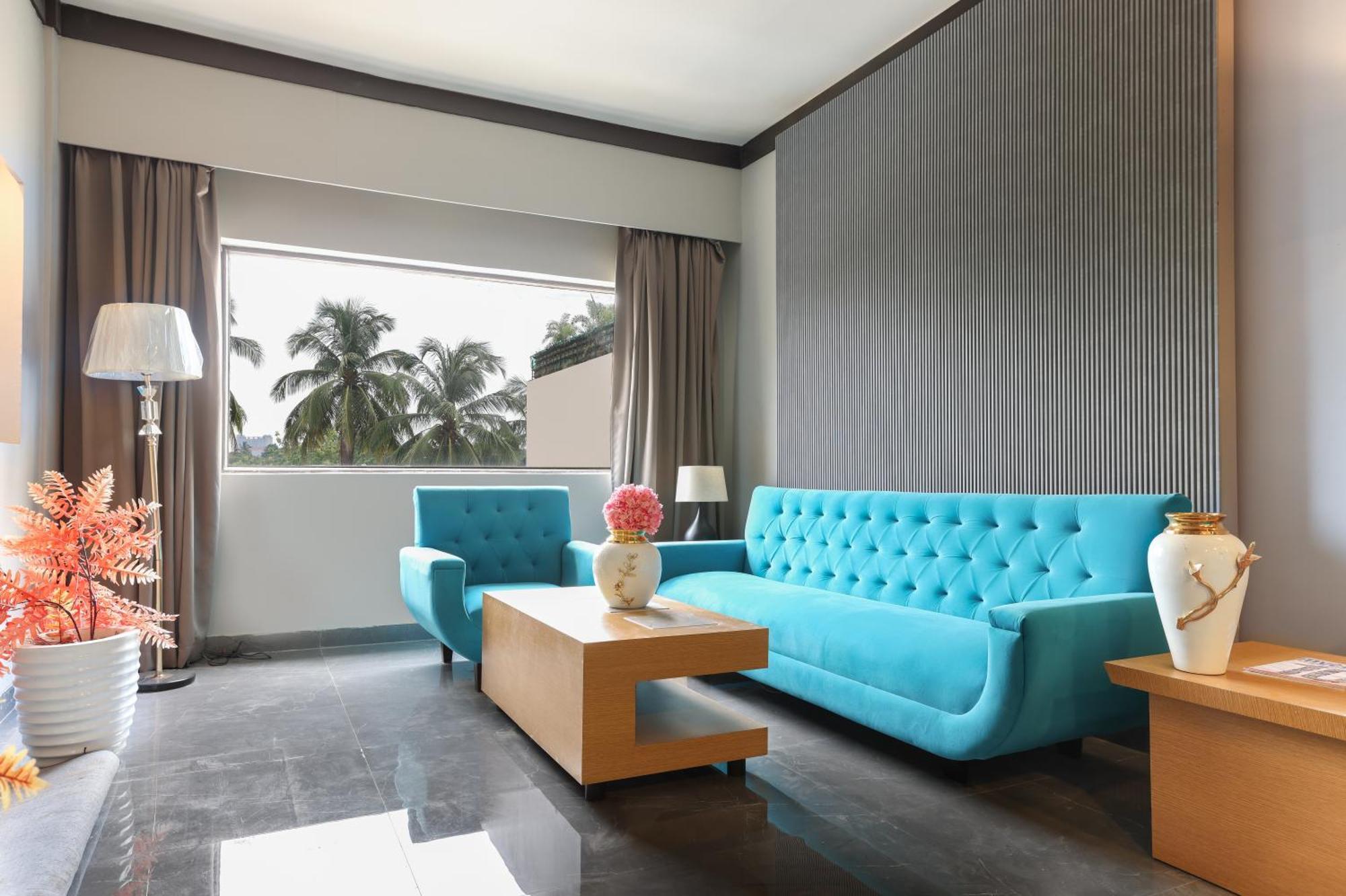 Hotel Pal Heights Бхубанешвар Екстериор снимка