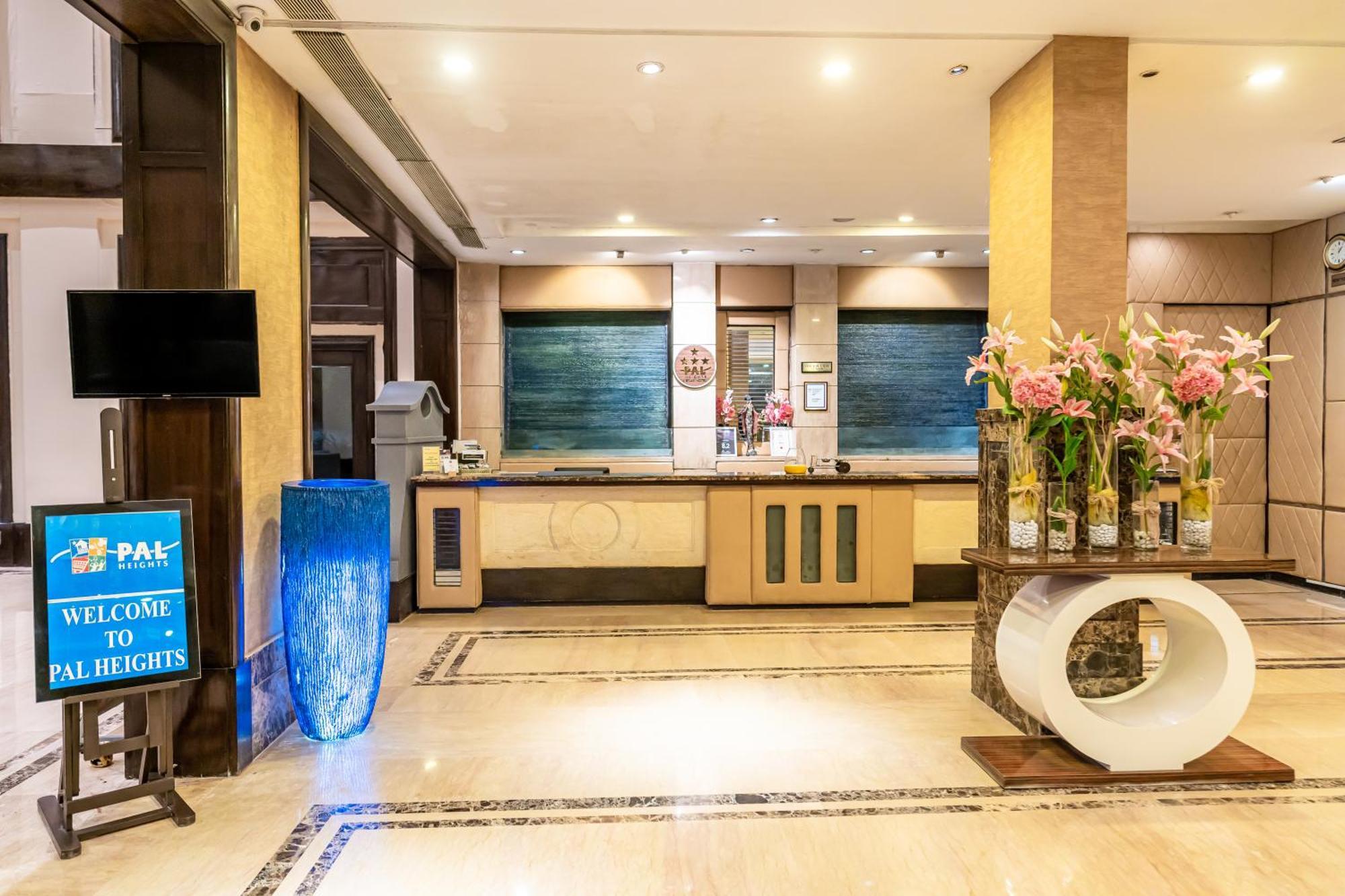 Hotel Pal Heights Бхубанешвар Екстериор снимка